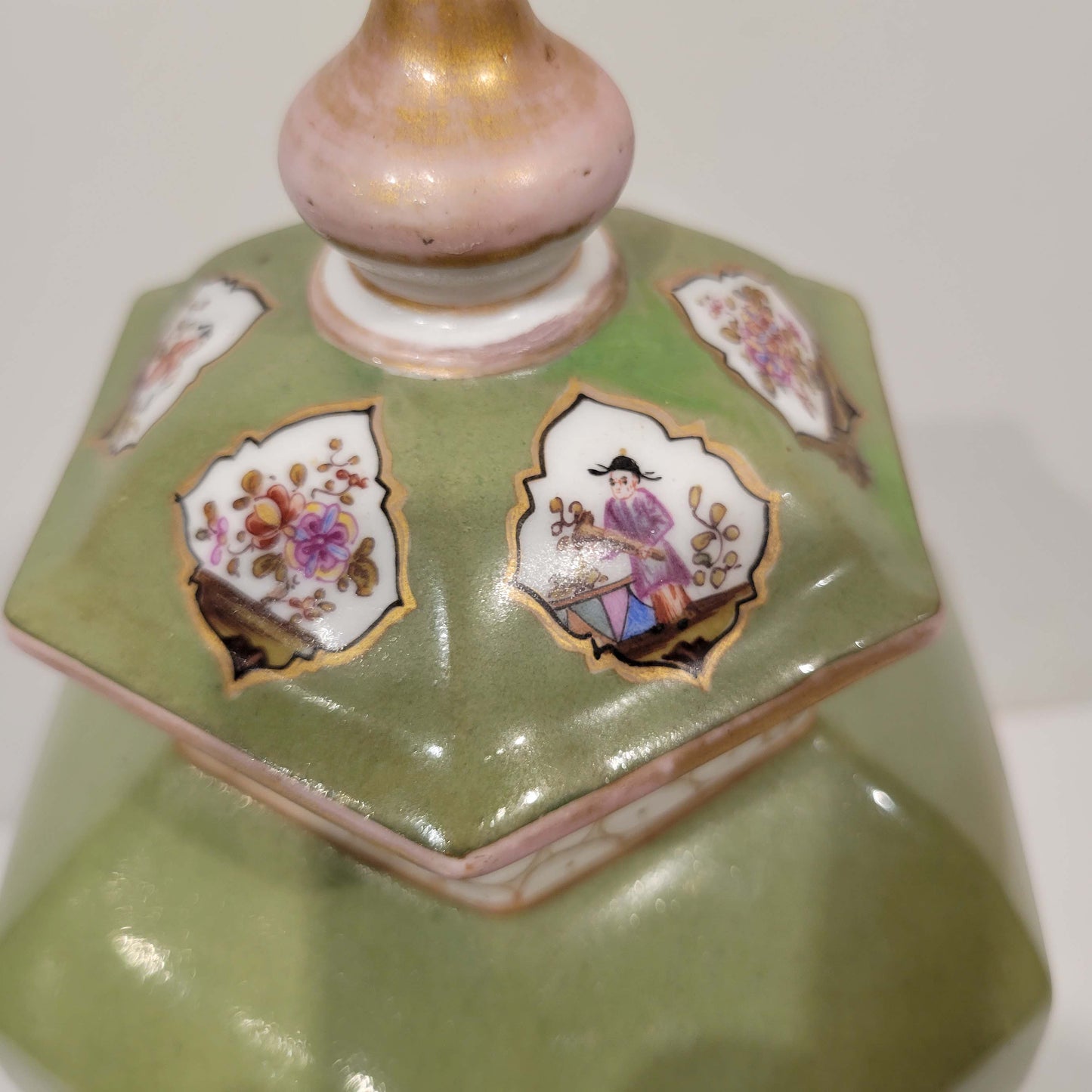 German Chinoiserie Porcelain Covered Vase