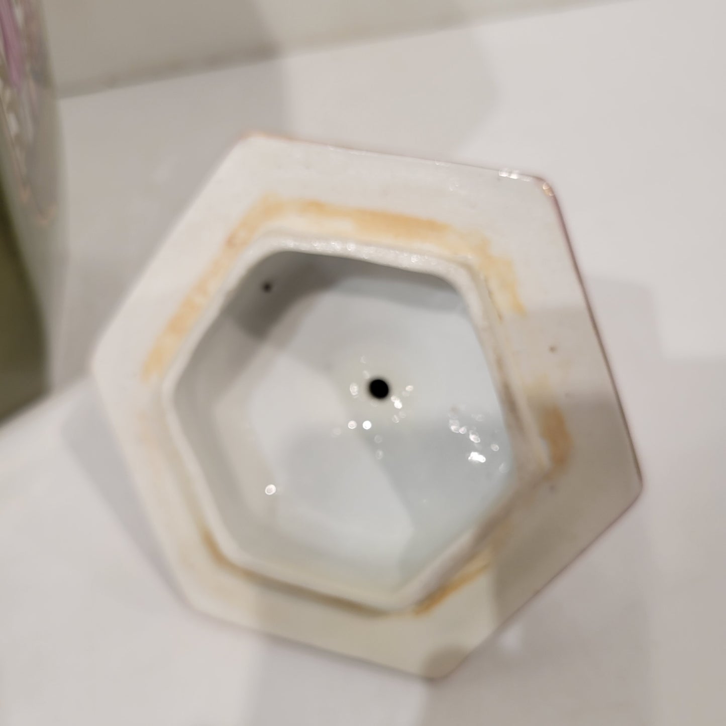 German Chinoiserie Porcelain Covered Vase